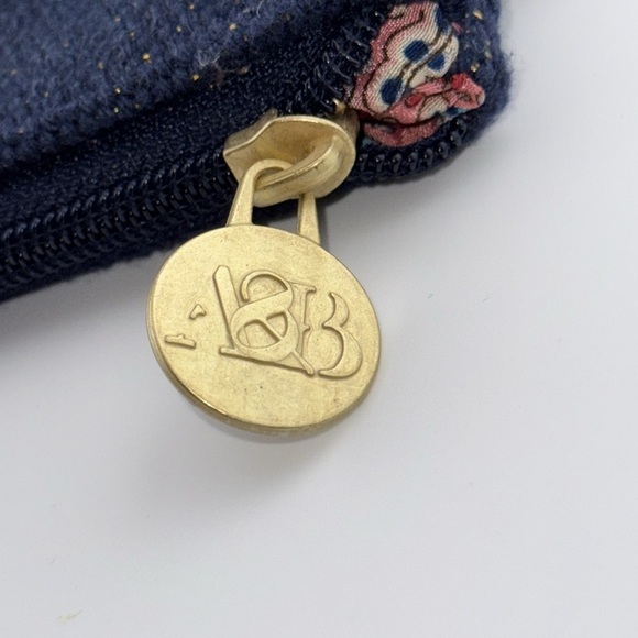 A&B AMERICA & BEYOND G PERSONALIZED INITIAL EMBELLISHED WRISTLET POUCH (Blue) - Picture 12 of 16